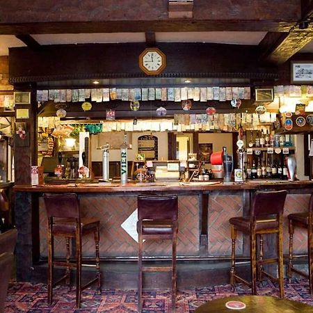 The Kings Arms Acomodação com café da manhã Wilmslow Exterior foto
